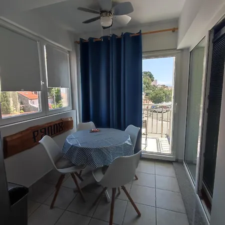 Apartment Sea Corner